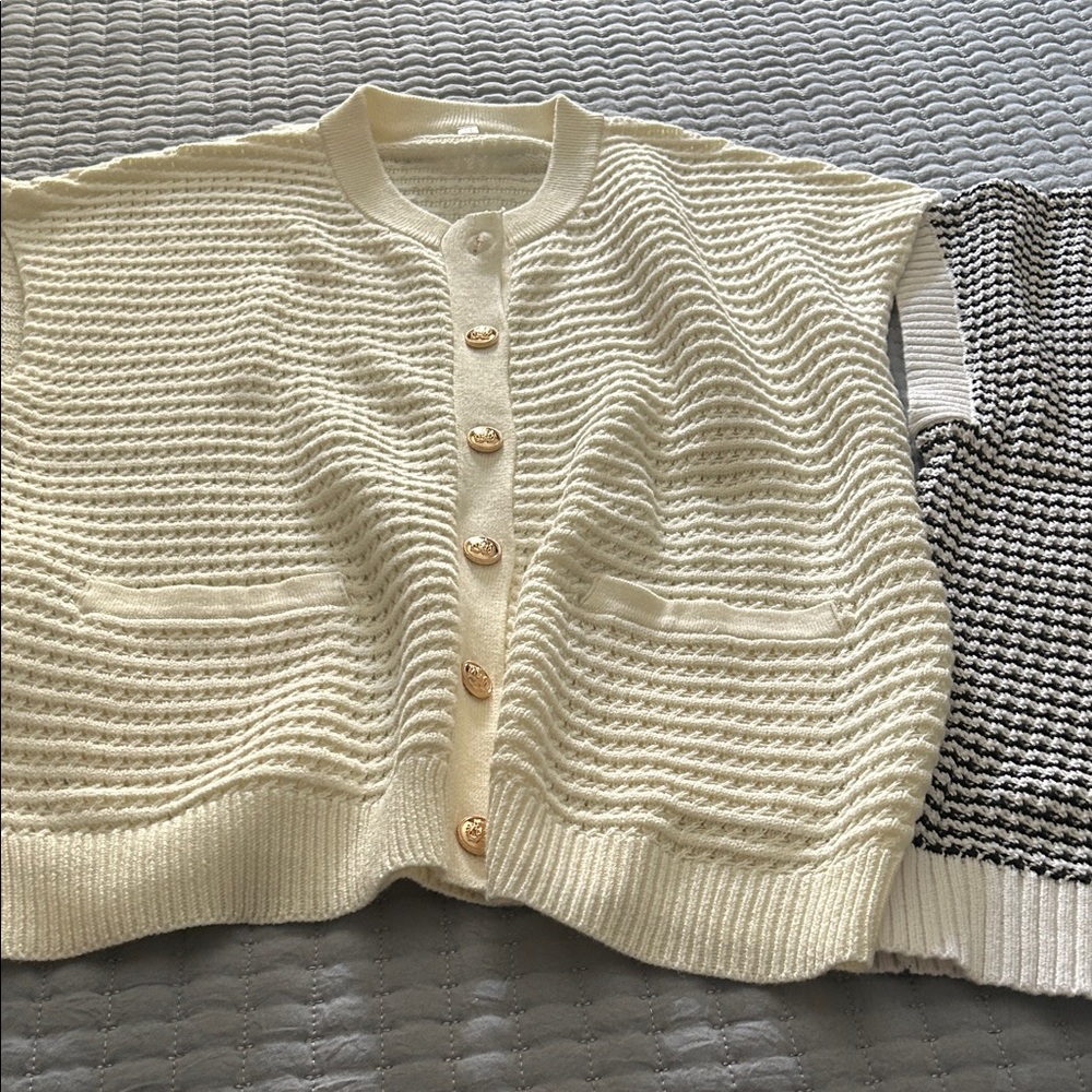Chic Cream Button-Up Women's Cardigan